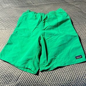 Green Patagonia Kids Shorts size XXL